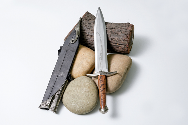 Hand-Forged "The Sting" - Elven Short Sword with Etched Blade & Ornate Scabbard