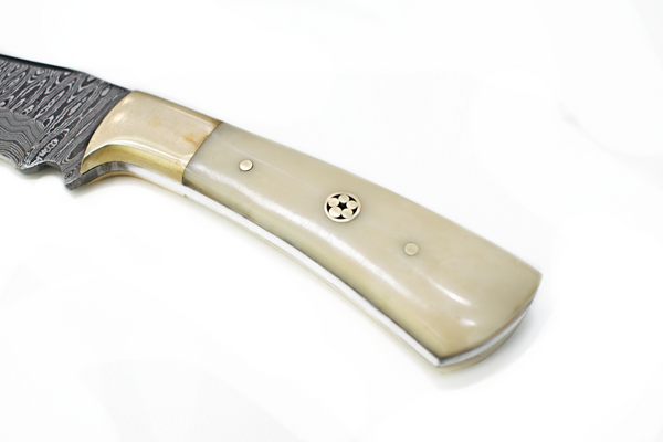 A perfect hunting and skinning knife TD-100