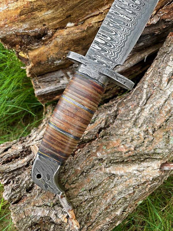 Custom Hand Made Forged Damascus Steel Saber