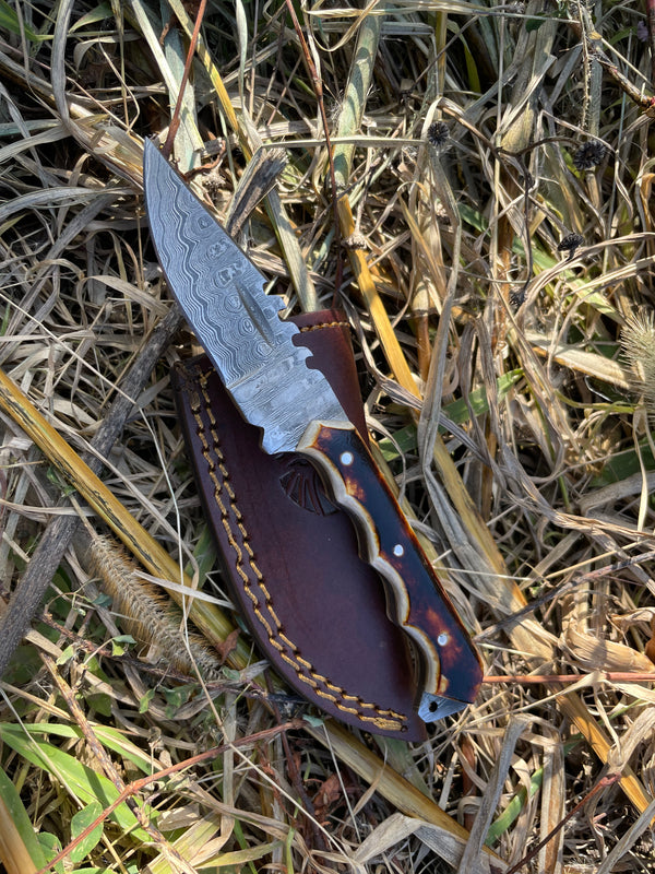 Handmade High Carbon Damascus Steel Hunting Knife/leather sheath, Serrated Back Mini TK-036