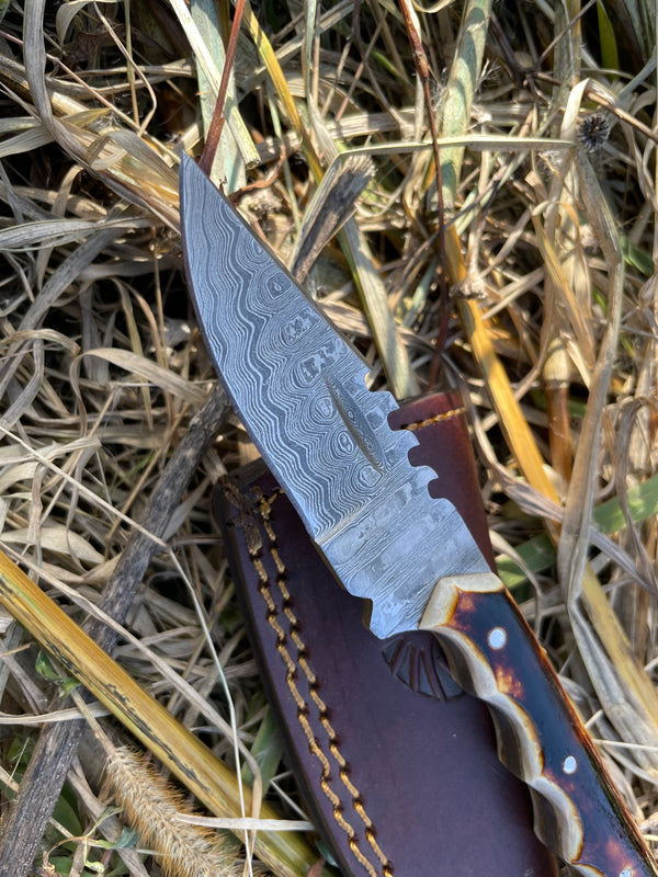 Handmade High Carbon Damascus Steel Hunting Knife/leather sheath, Serrated Back Mini TK-036