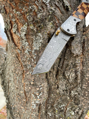 Damascus Steel Eagle Engraved Checkered Pocket Knife TF-086